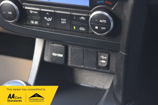 Used Toyota Auris 2013 for sale - 76277647: Photo 56