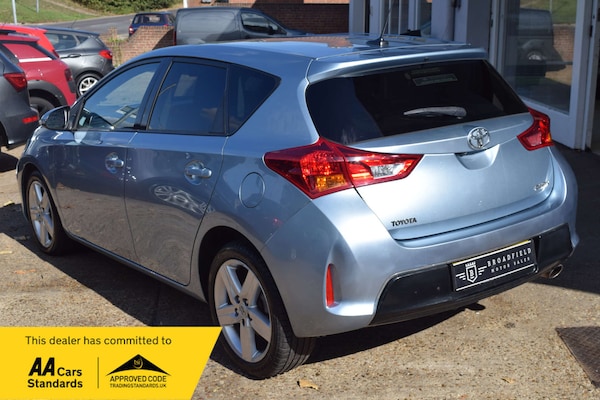 Used Toyota Auris 2013 for sale - 76277647: Photo 5