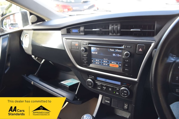 Used Toyota Auris 2013 for sale - 76277647: Photo 60