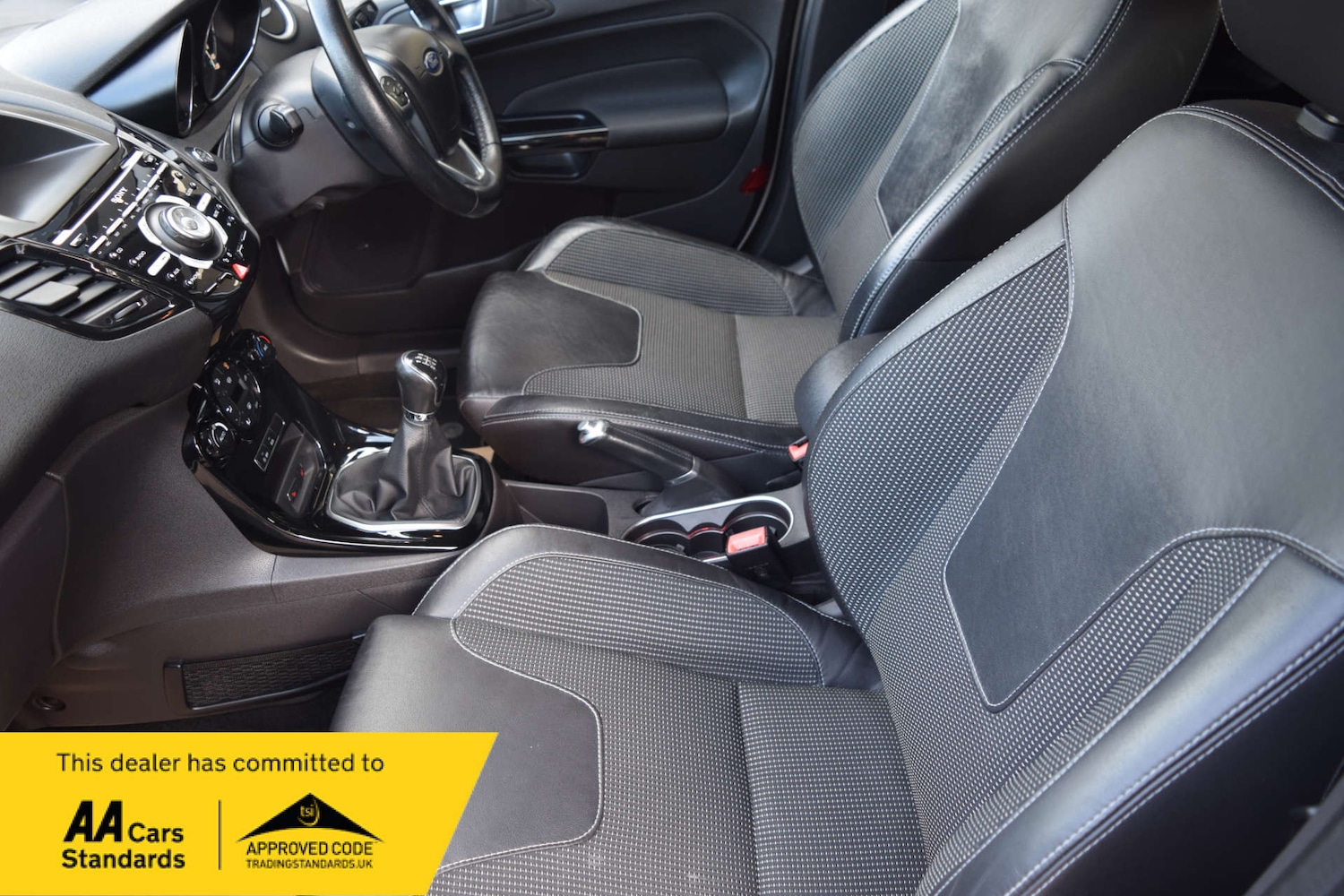 Used Ford Fiesta 2015 for sale - 76600560: Photo 28