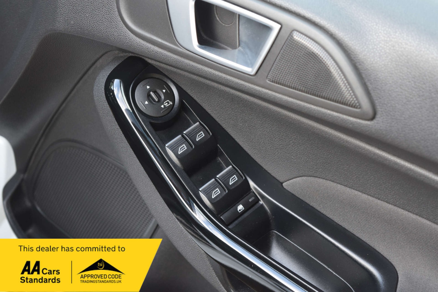 Used Ford Fiesta 2015 for sale - 76600560: Photo 38