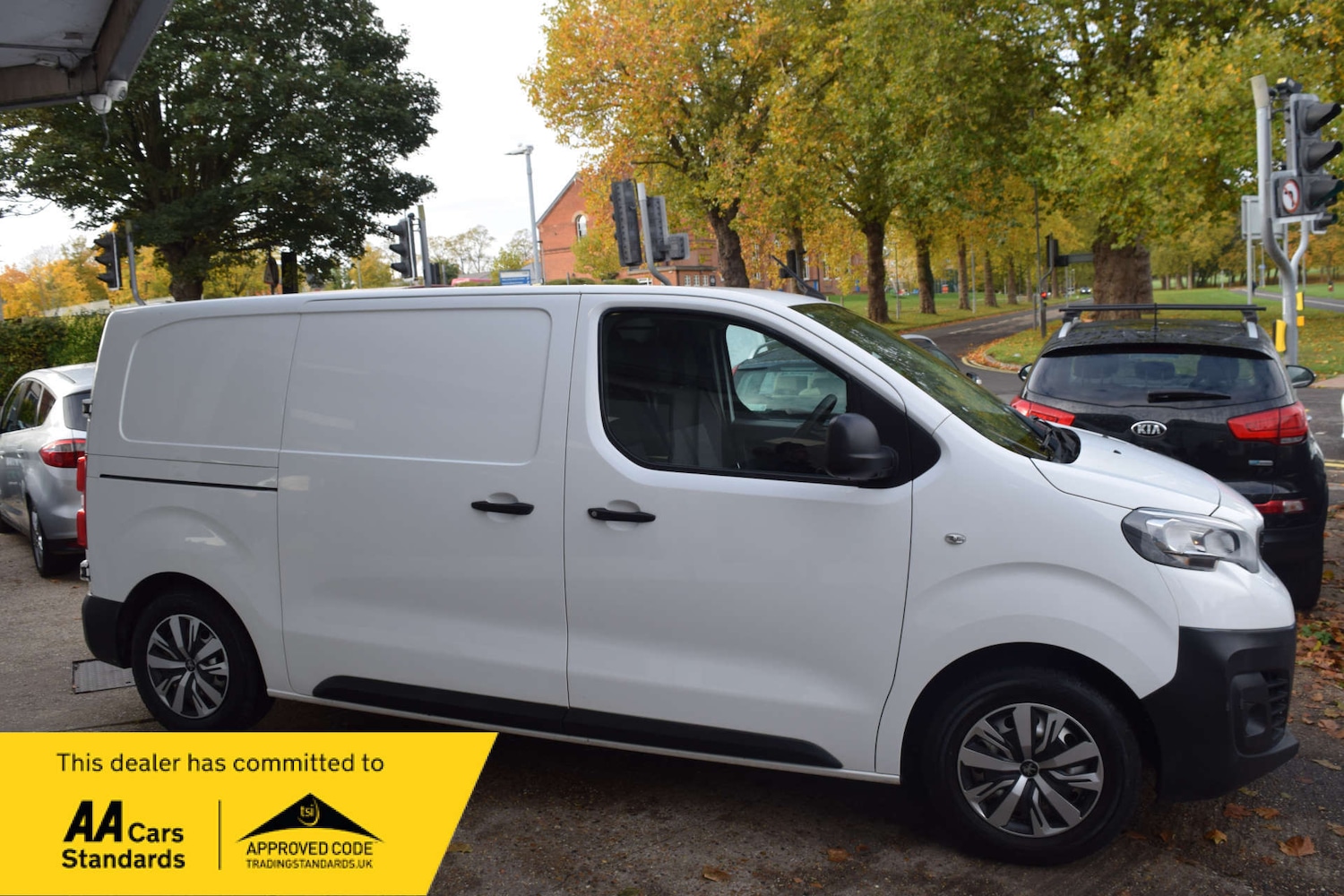 Used Peugeot Expert 2018 for sale - 76352605: Photo 2