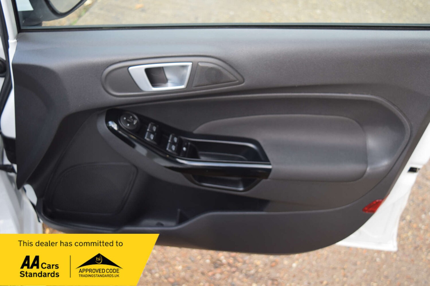 Used Ford Fiesta 2015 for sale - 75938950: Photo 37