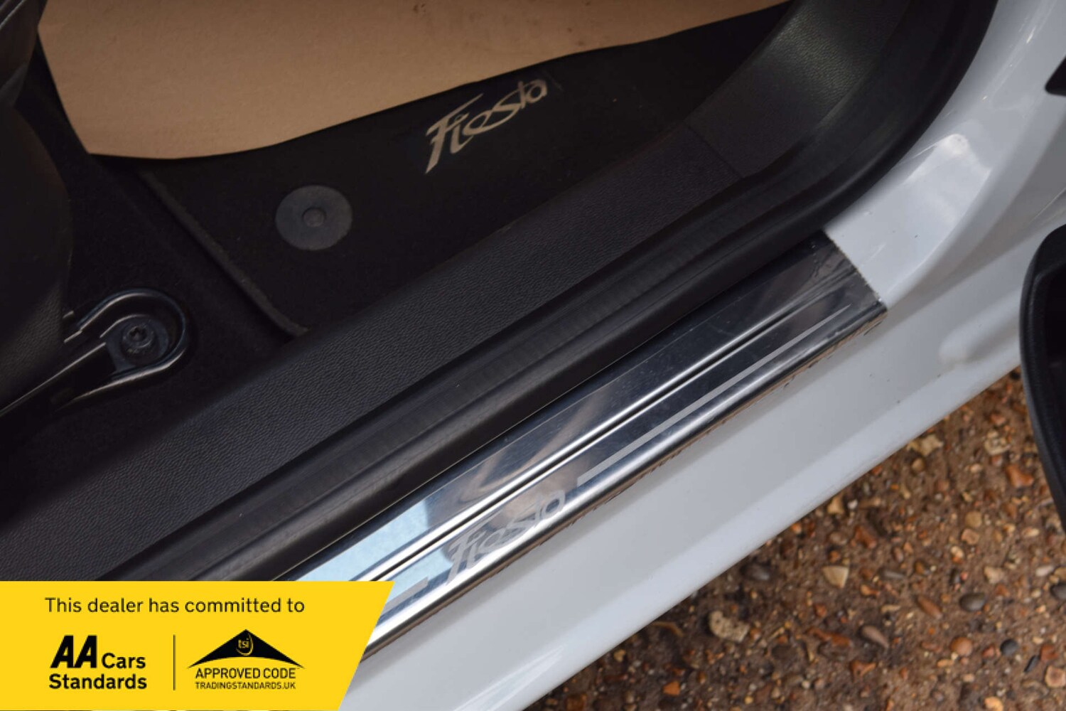 Used Ford Fiesta 2015 for sale - 75938950: Photo 40