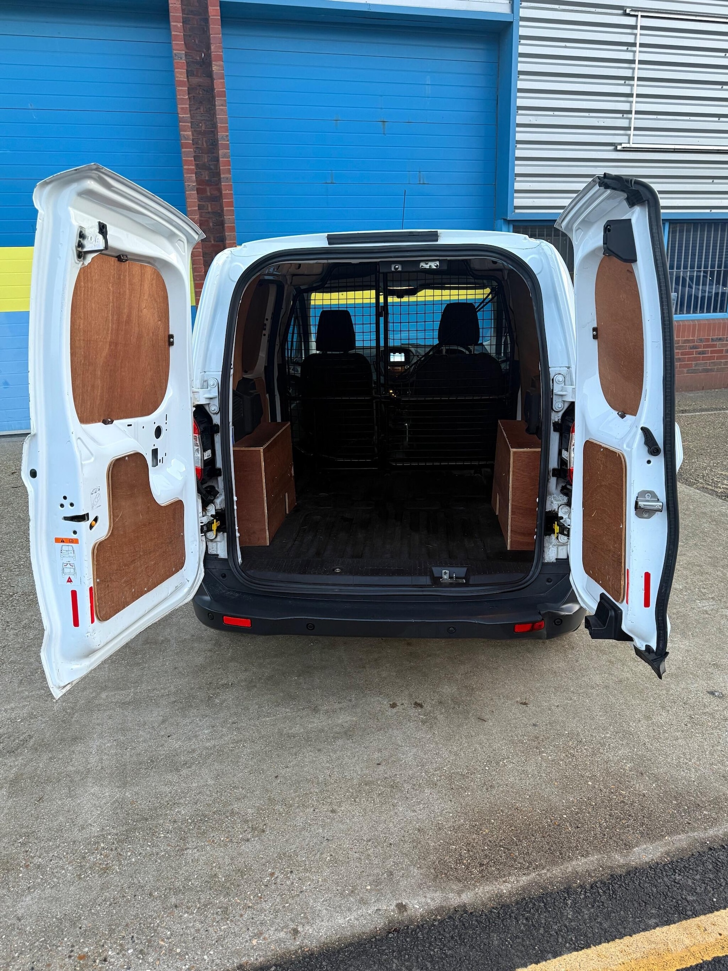 Used Ford Transit Courier 2020 for sale - 76994613: Photo 21