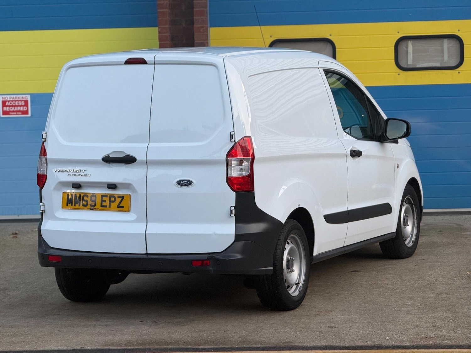 Used Ford Transit Courier 2020 for sale - 76994613: Photo 32