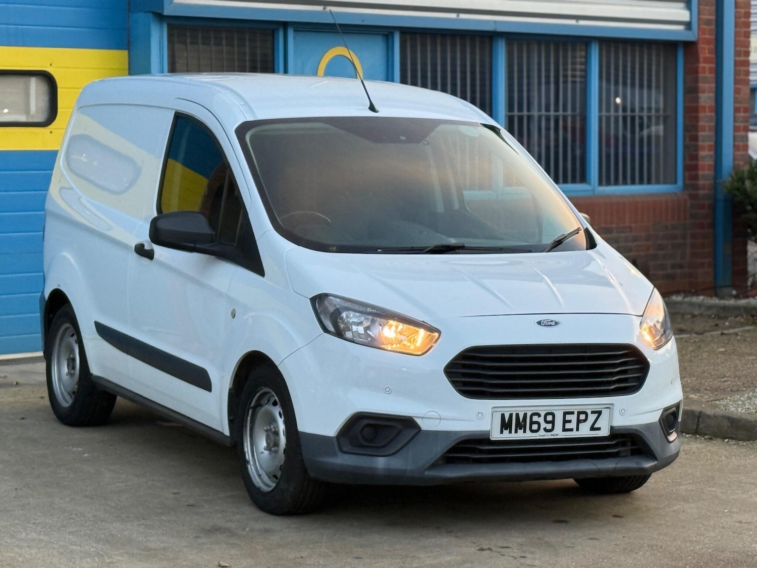 Used Ford Transit Courier 2020 for sale - 76994613: Photo 49