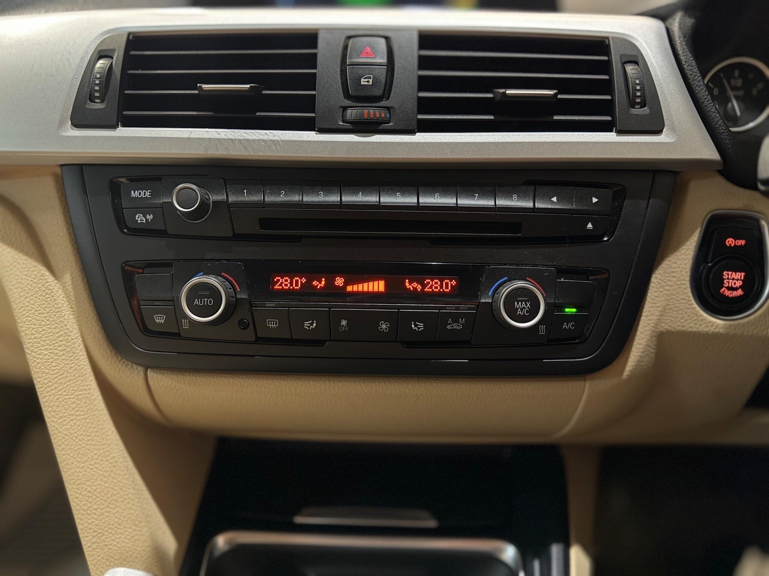 Used BMW 3 Series 2013 for sale - 76992312: Photo 12