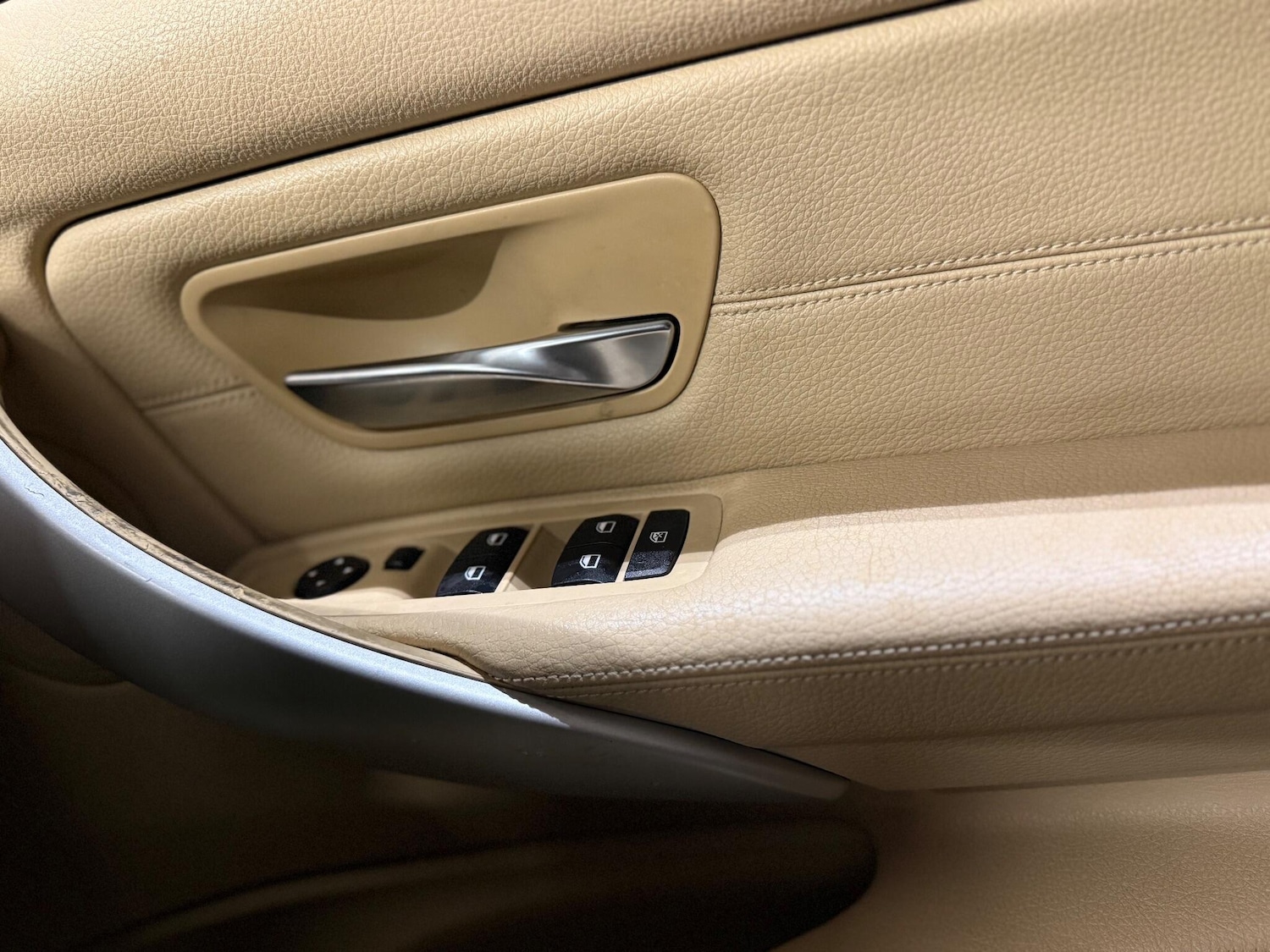 Used BMW 3 Series 2013 for sale - 76992312: Photo 30