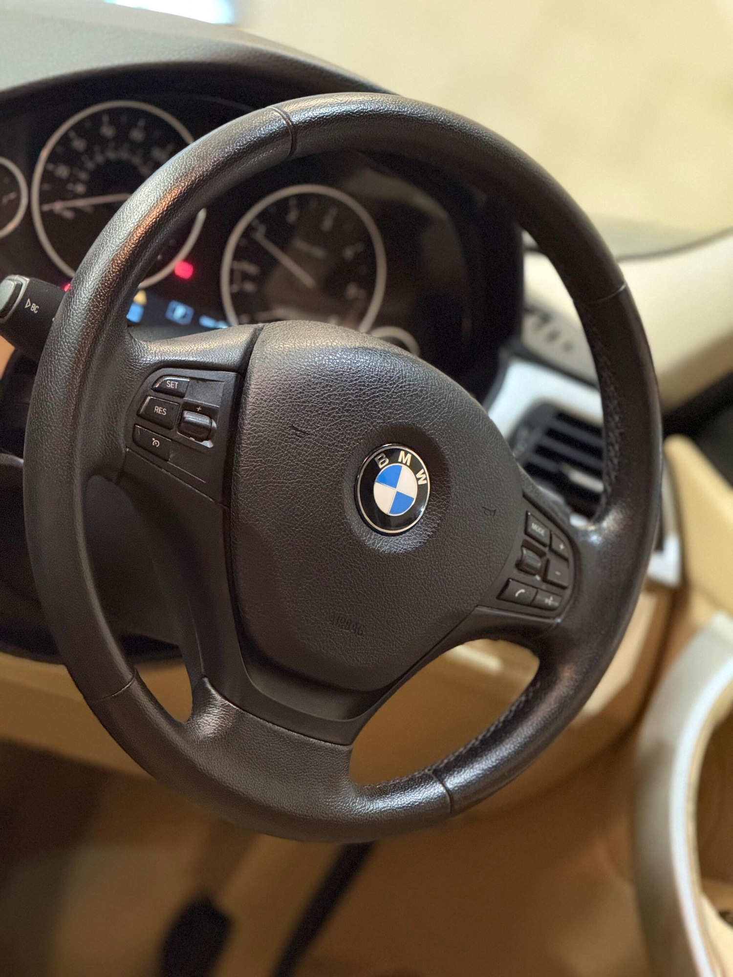 Used BMW 3 Series 2013 for sale - 76992312: Photo 31