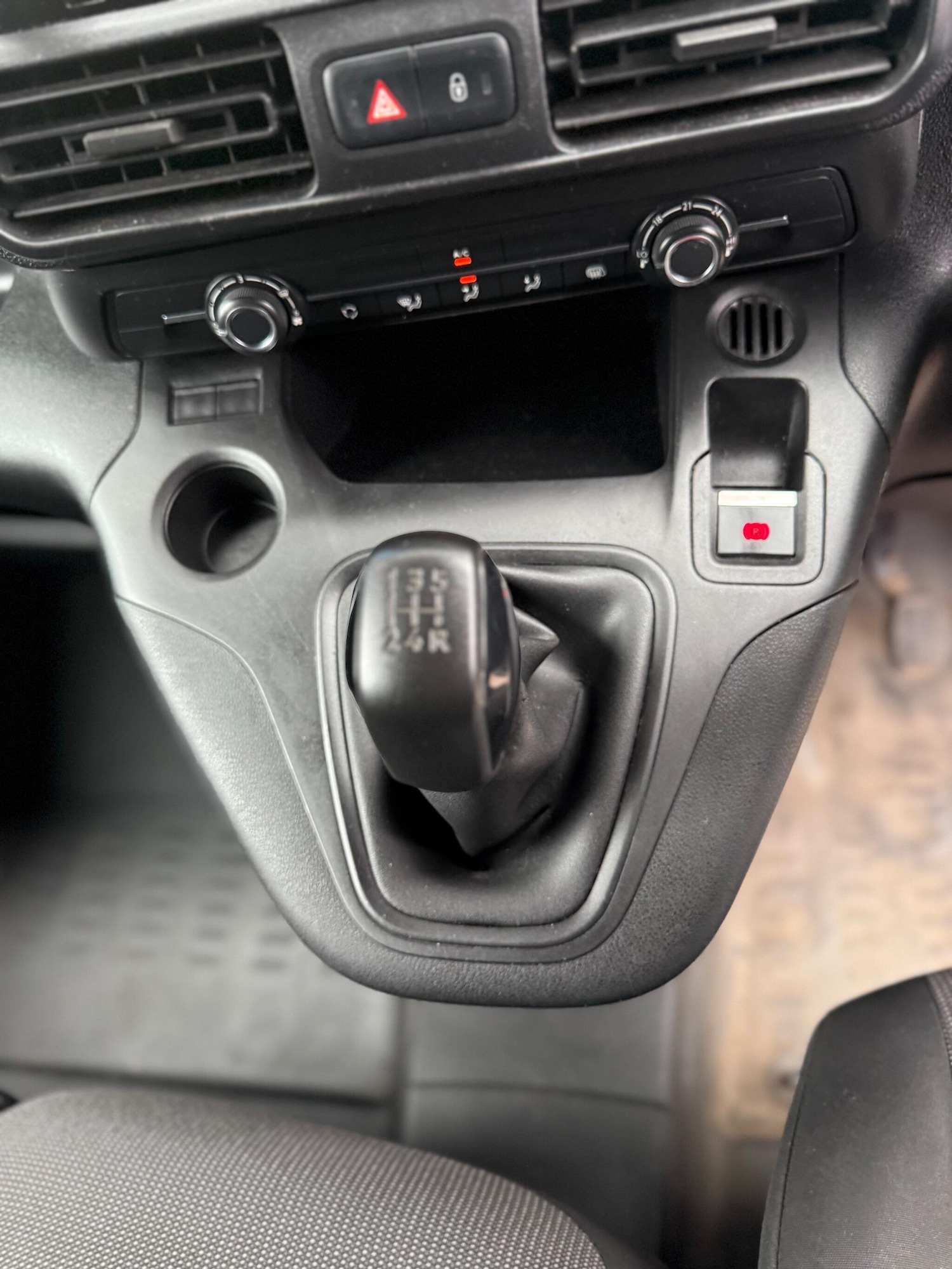 Used Peugeot Partner 2020 for sale - 76247367: Photo 13
