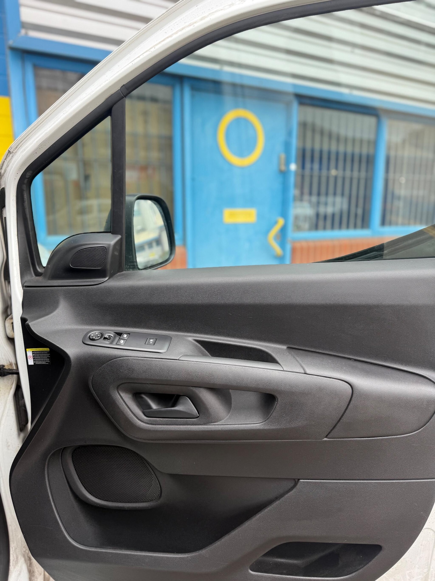 Used Peugeot Partner 2020 for sale - 76247367: Photo 30