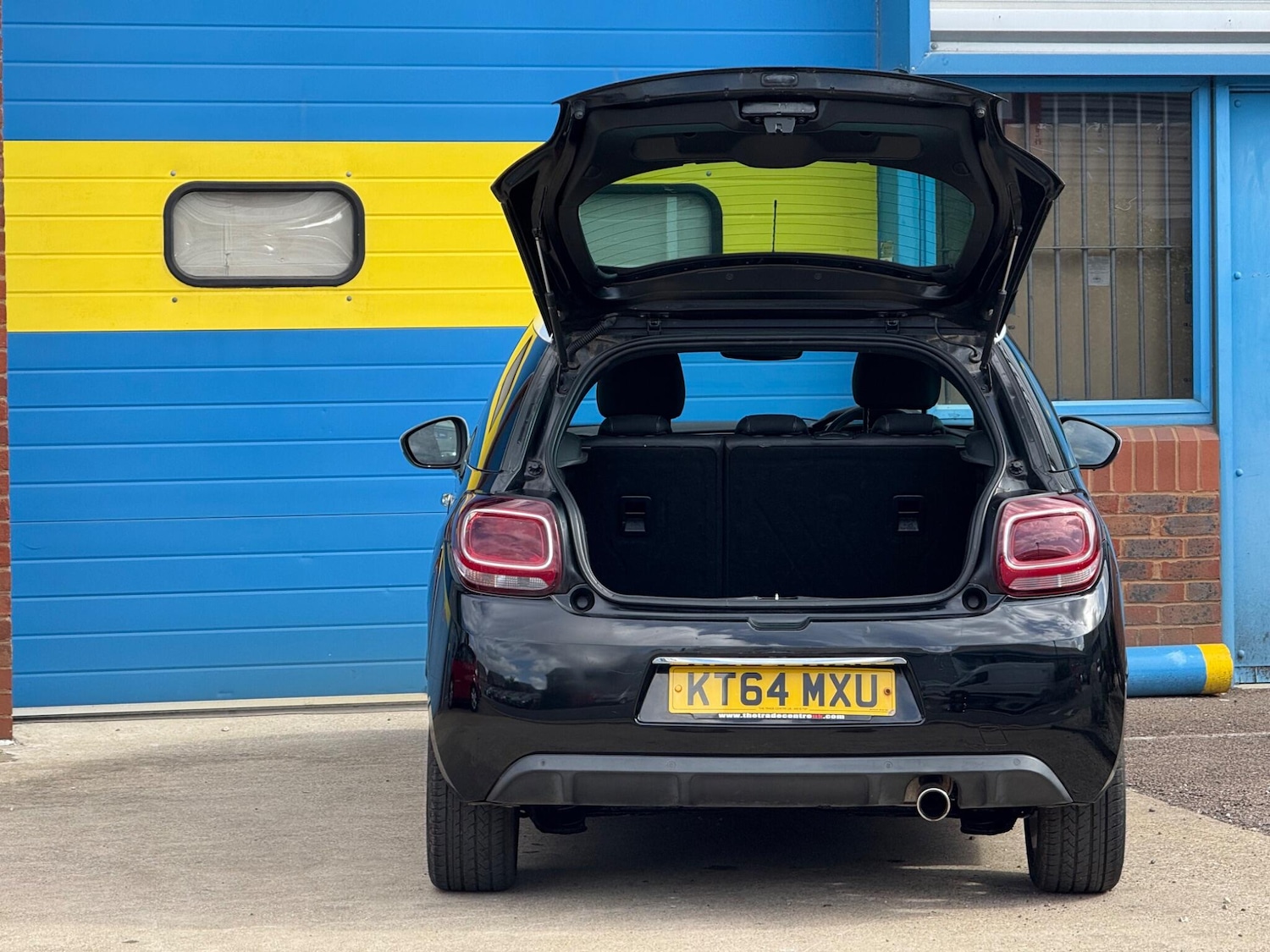 Vehicle 29