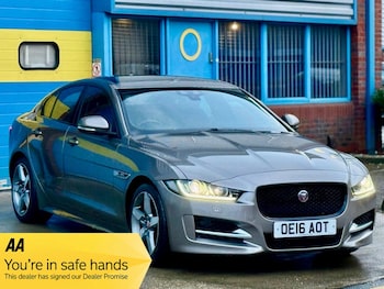 Used Jaguar XE 2016 for sale - 76991040: Photo
