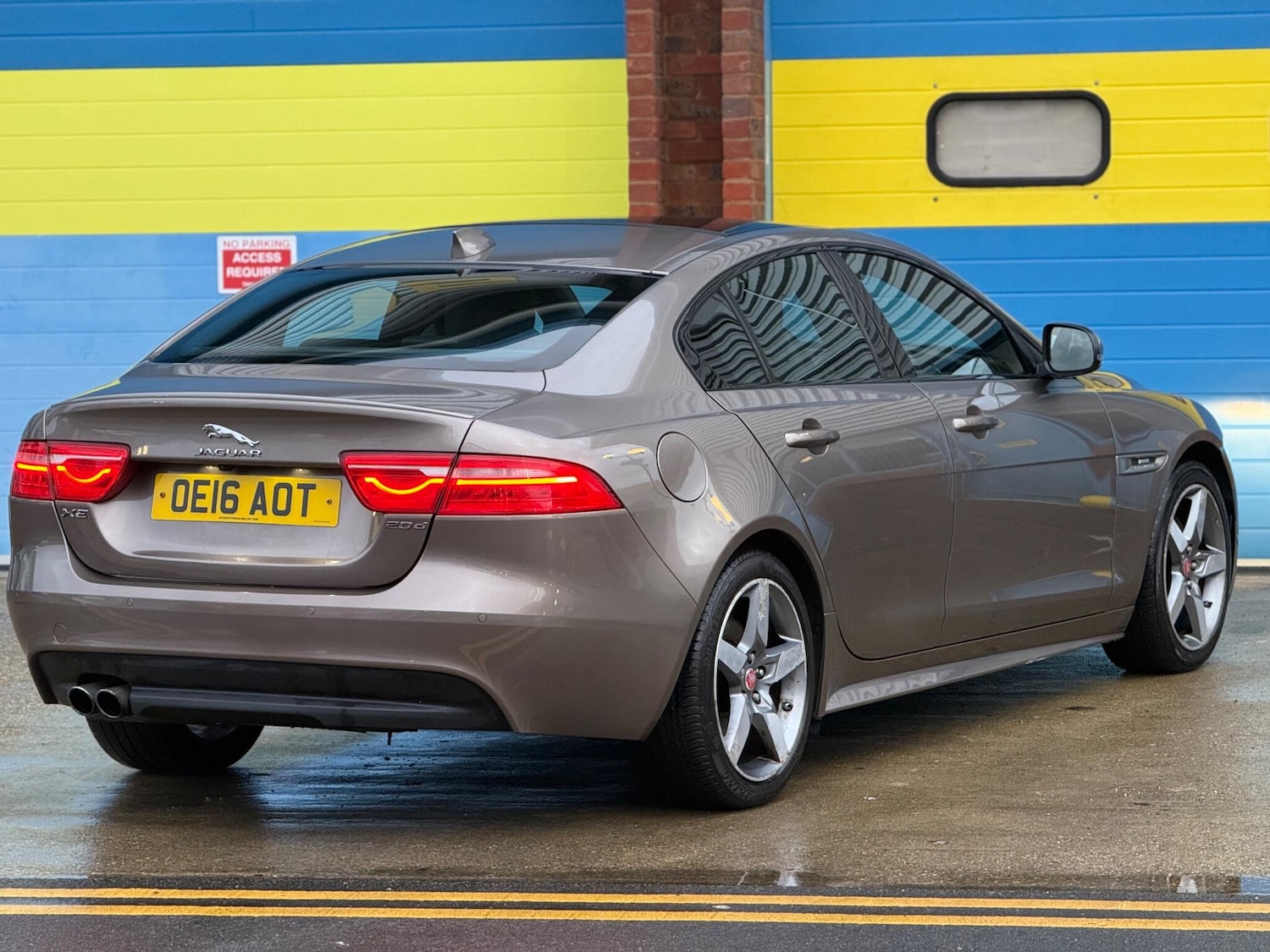 Used Jaguar XE 2016 for sale - 76991040: Photo 22
