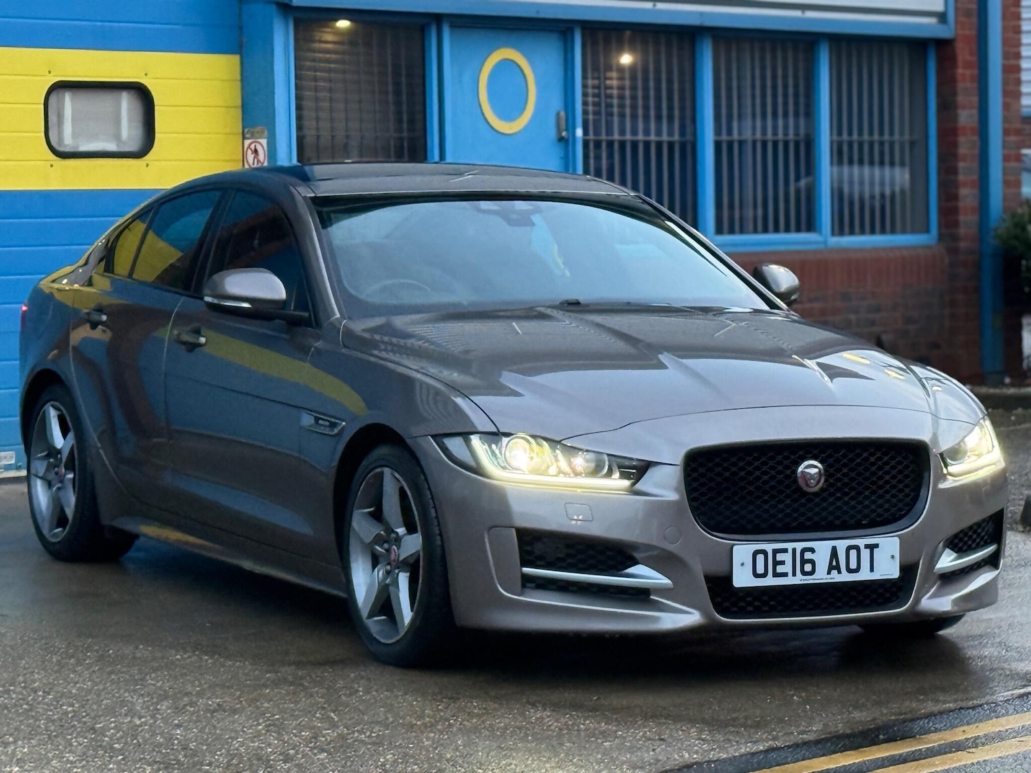 Used Jaguar XE 2016 for sale - 76991040: Photo 25