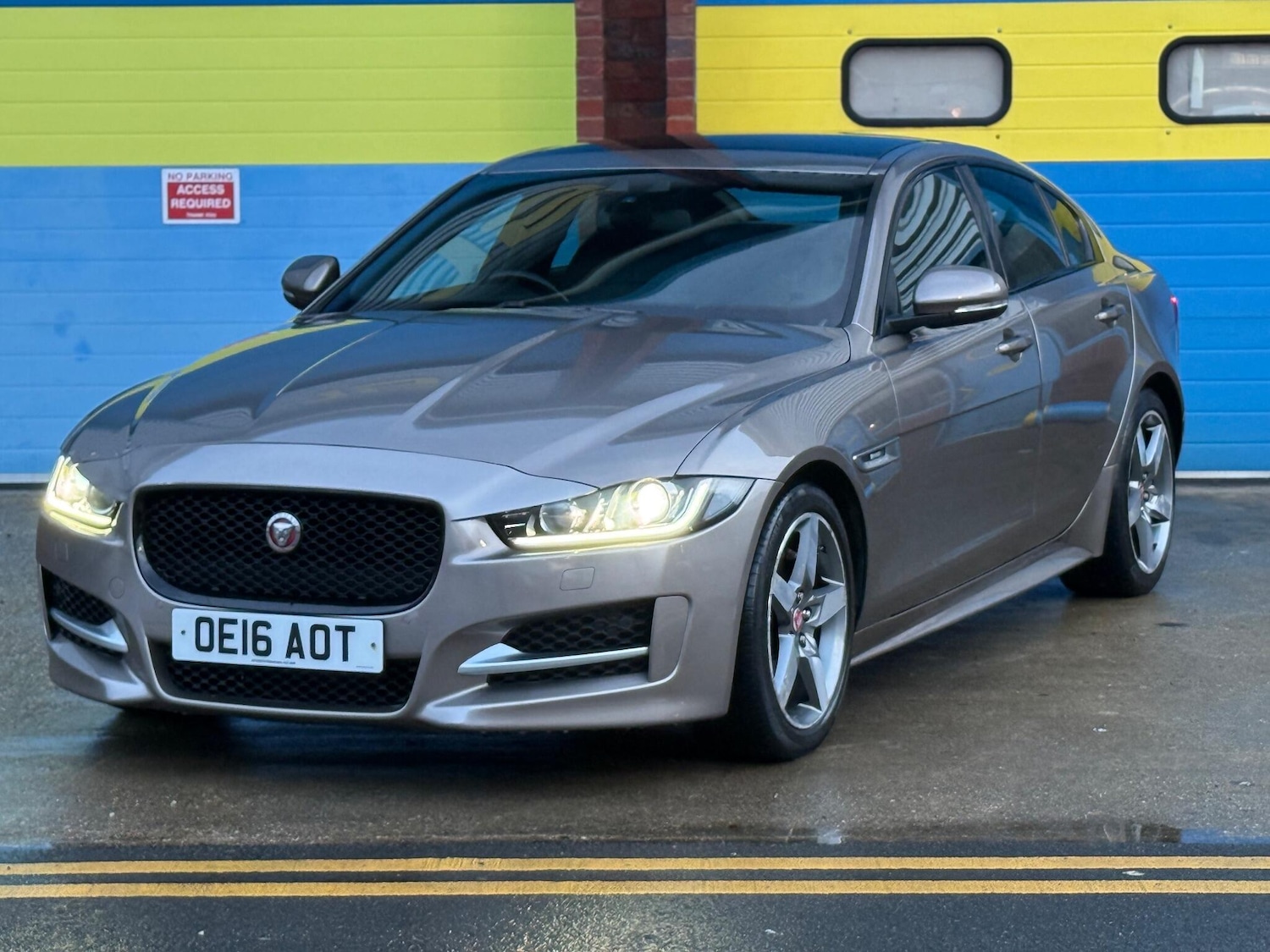 Used Jaguar XE 2016 for sale - 76991040: Photo 26