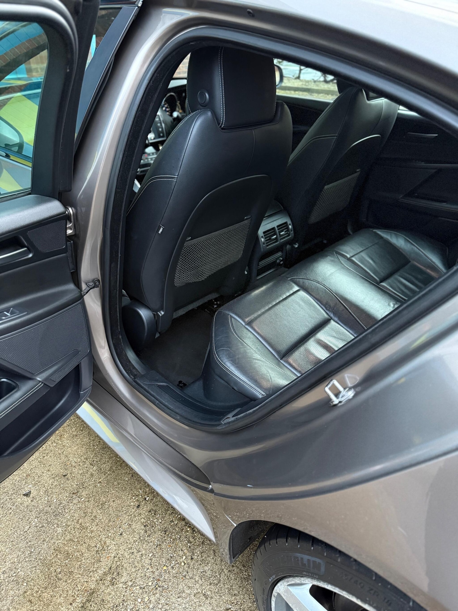 Used Jaguar XE 2016 for sale - 76991040: Photo 32