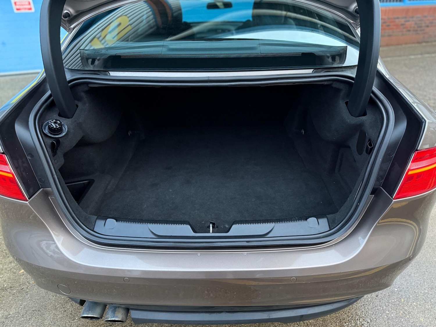 Used Jaguar XE 2016 for sale - 76991040: Photo 34