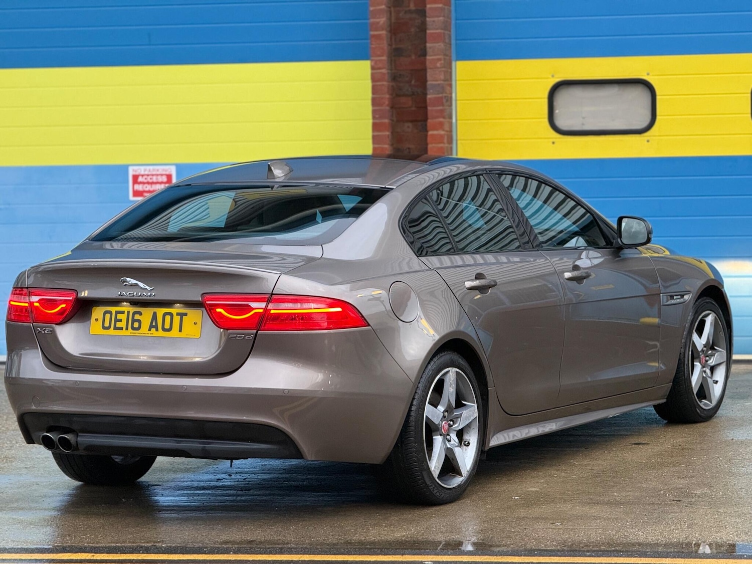 Used Jaguar XE 2016 for sale - 76991040: Photo 38
