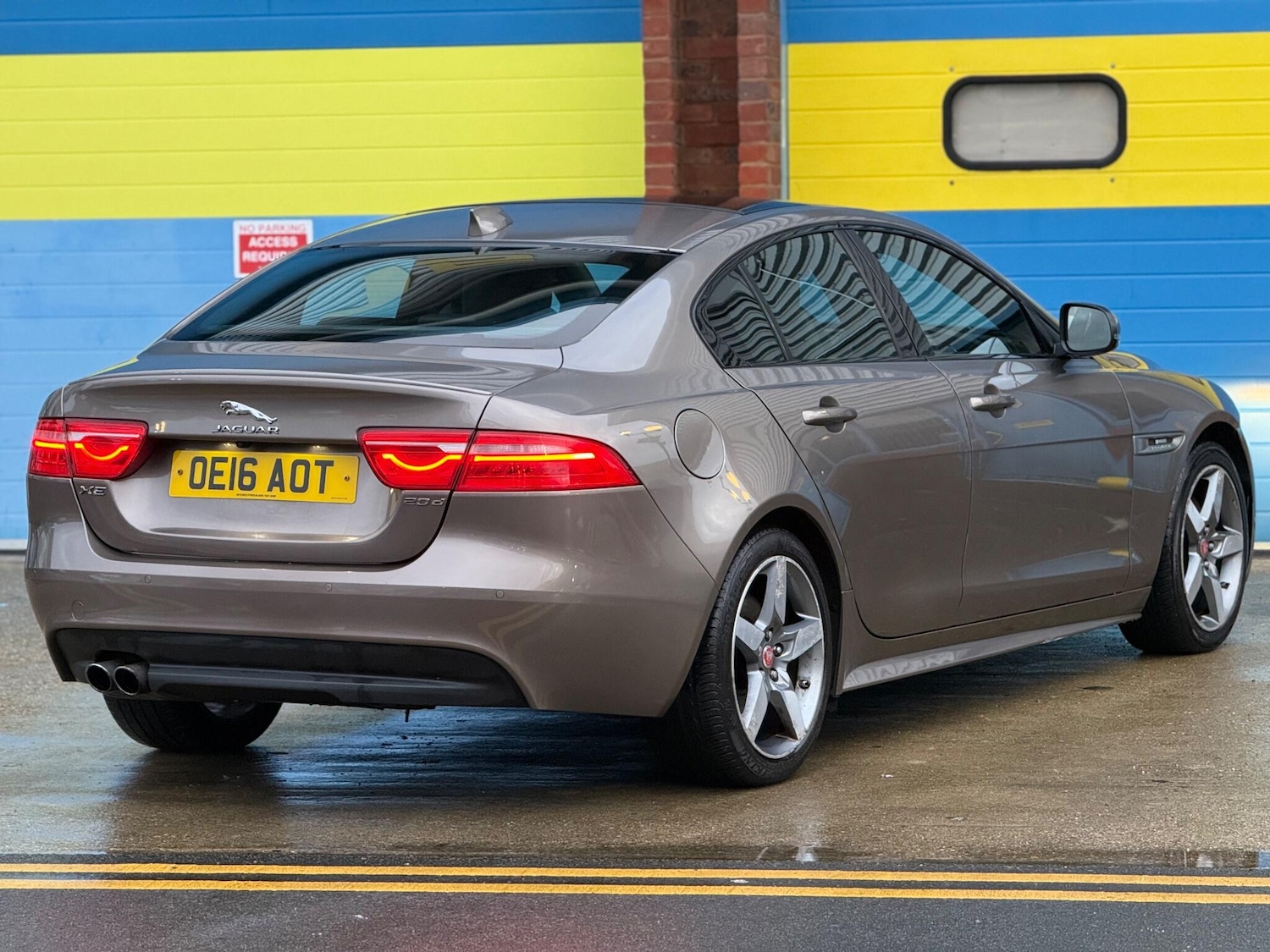 Used Jaguar XE 2016 for sale - 76991040: Photo 51