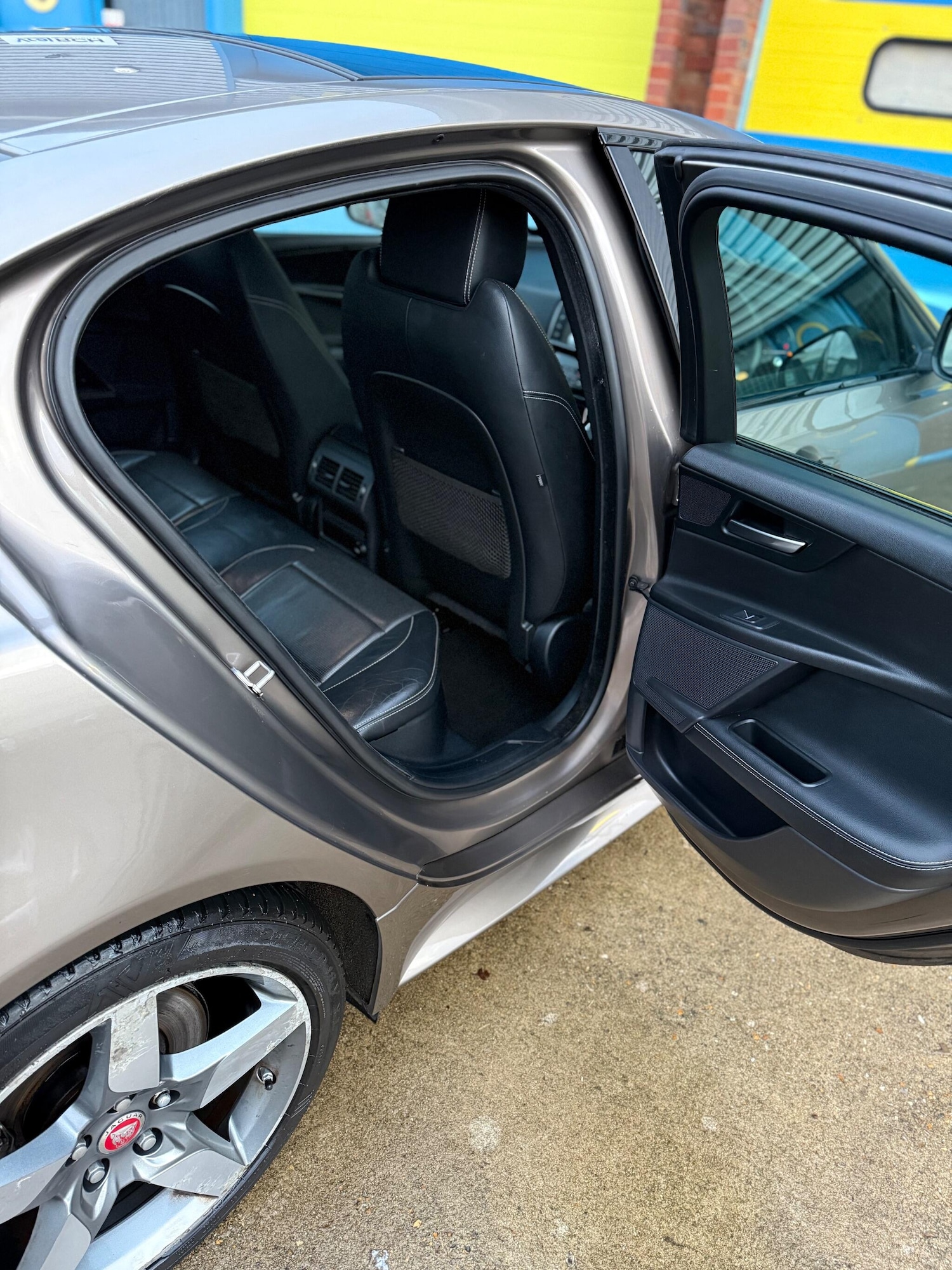 Used Jaguar XE 2016 for sale - 76991040: Photo 59