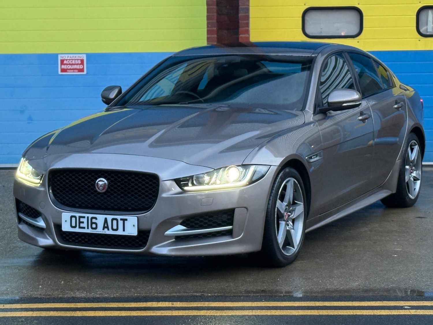 Used Jaguar XE 2016 for sale - 76991040: Photo 76