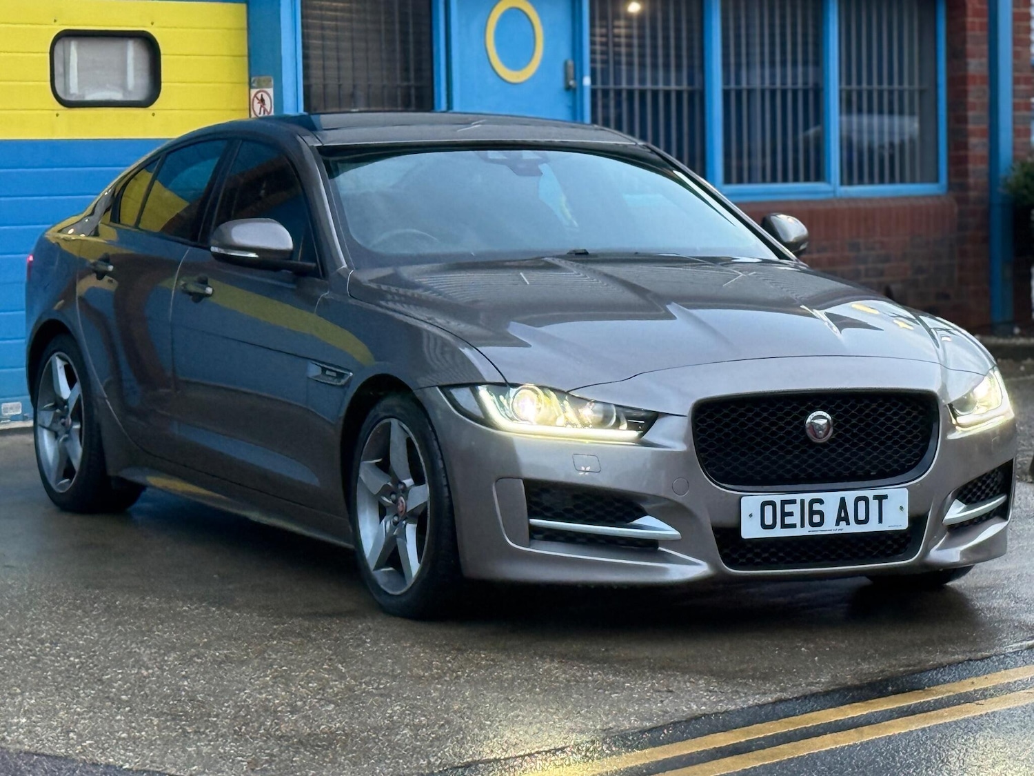 Used Jaguar XE 2016 for sale - 76991040: Photo 78