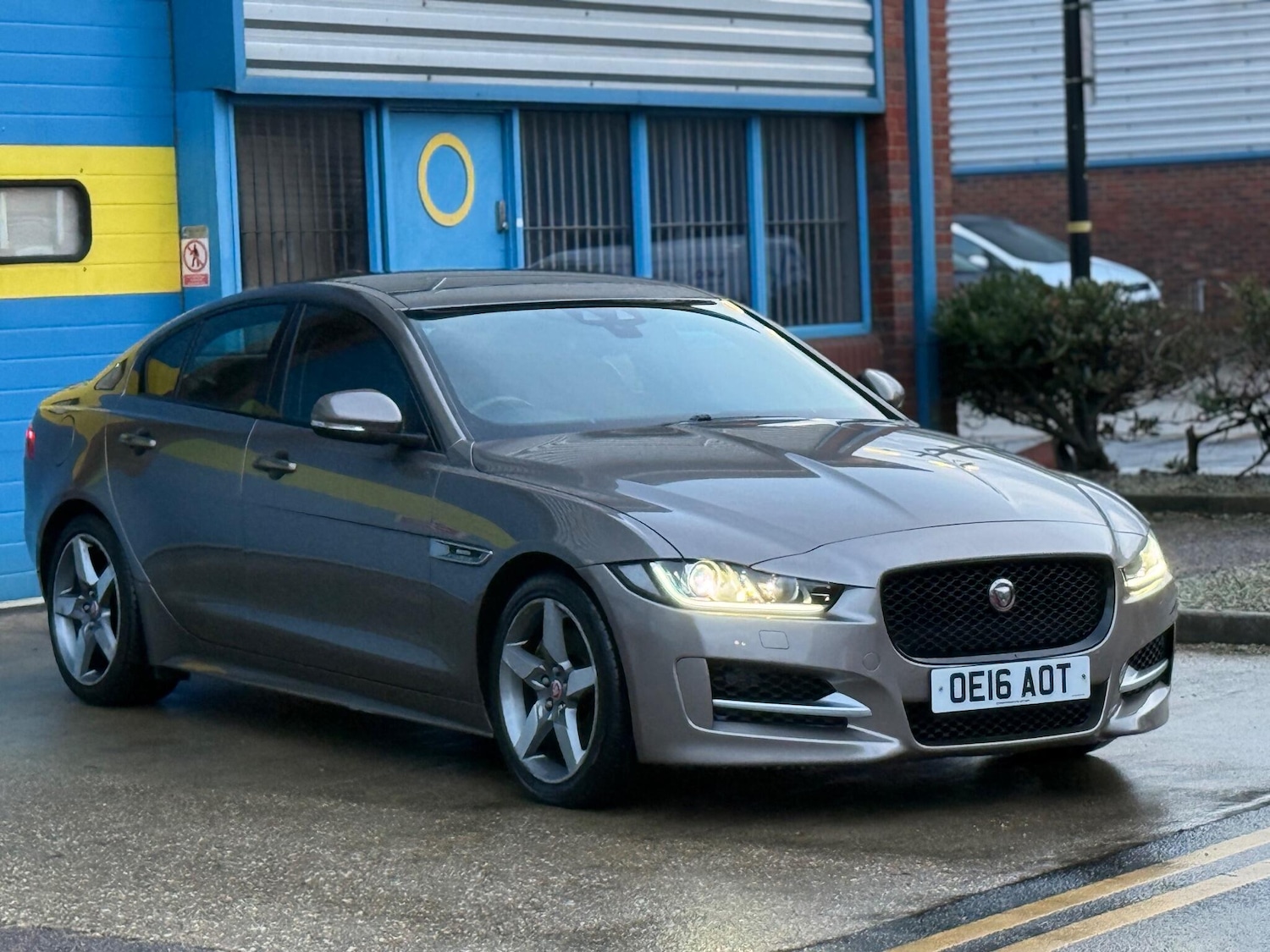 Used Jaguar XE 2016 for sale - 76991040: Photo 79
