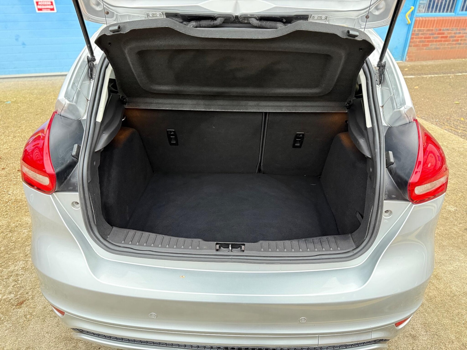 Used Ford Focus 2015 for sale - 76992313: Photo 31