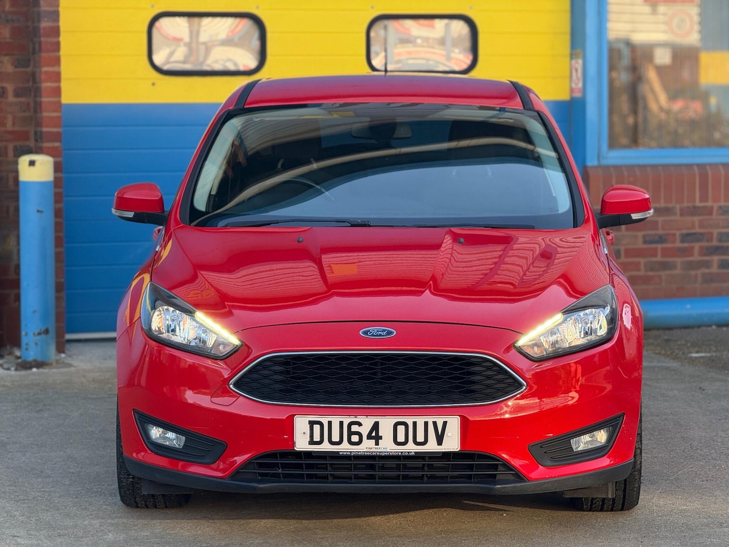 Used Ford Focus 2015 for sale - 76936092: Photo 2