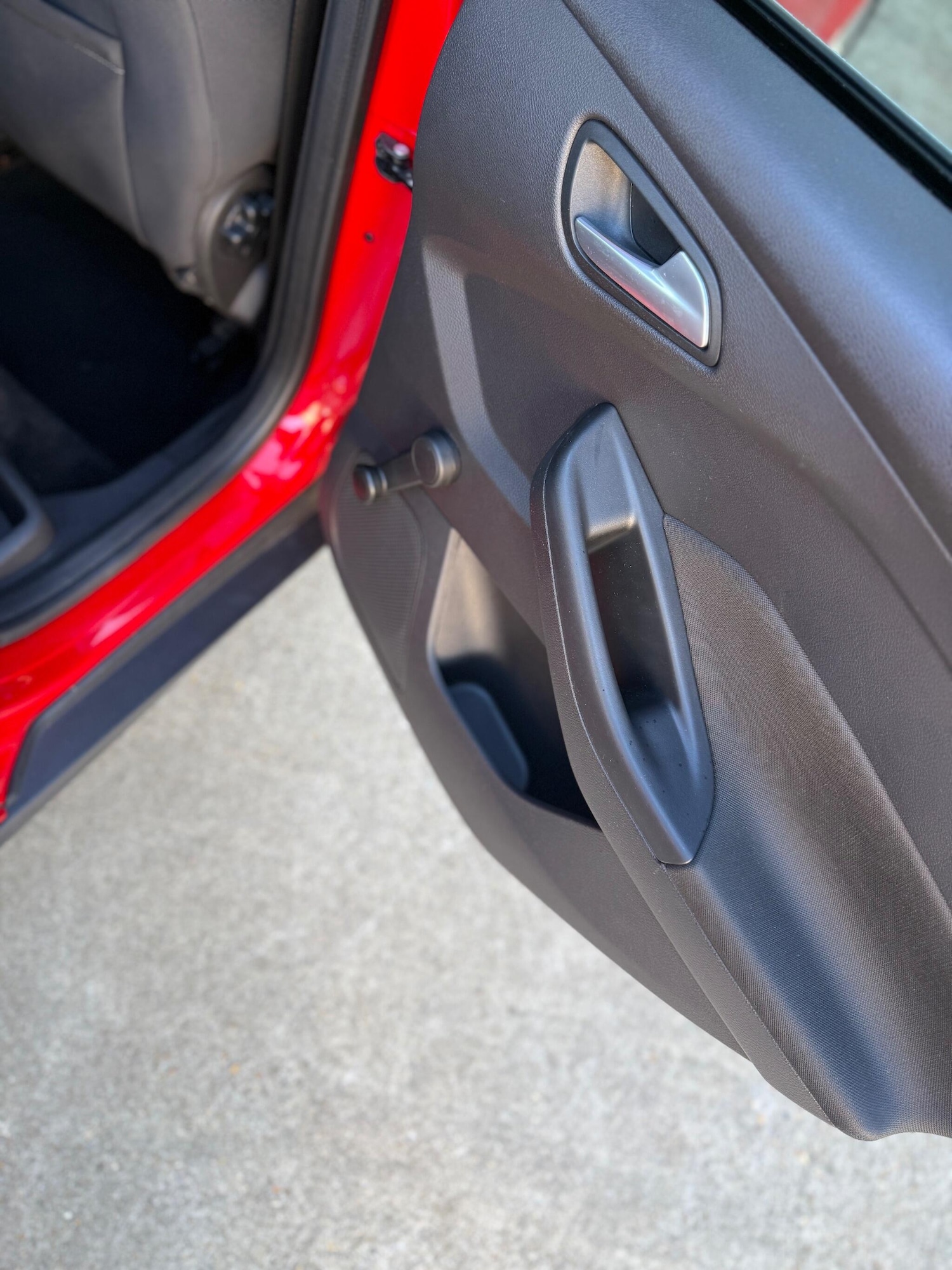 Used Ford Focus 2015 for sale - 76936092: Photo 32