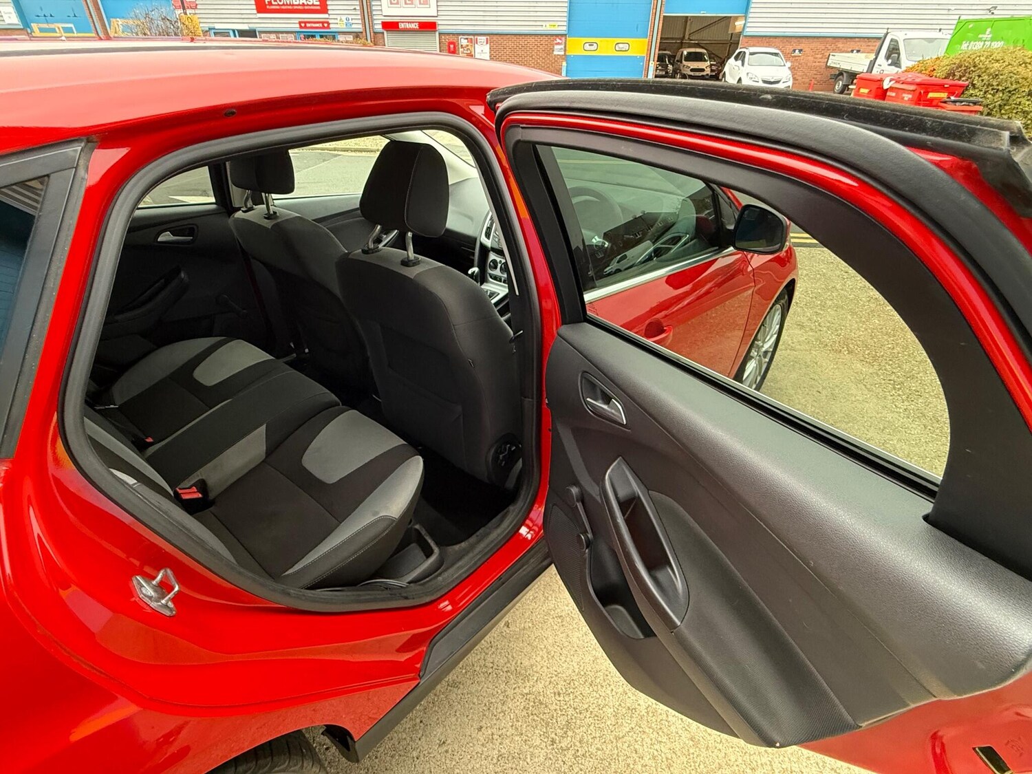 Used Ford Focus 2013 for sale - 76620248: Photo 29