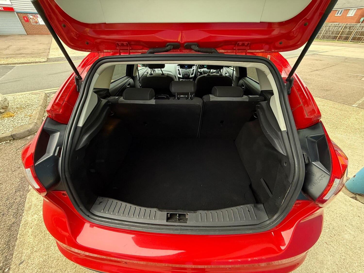 Used Ford Focus 2013 for sale - 76620248: Photo 8