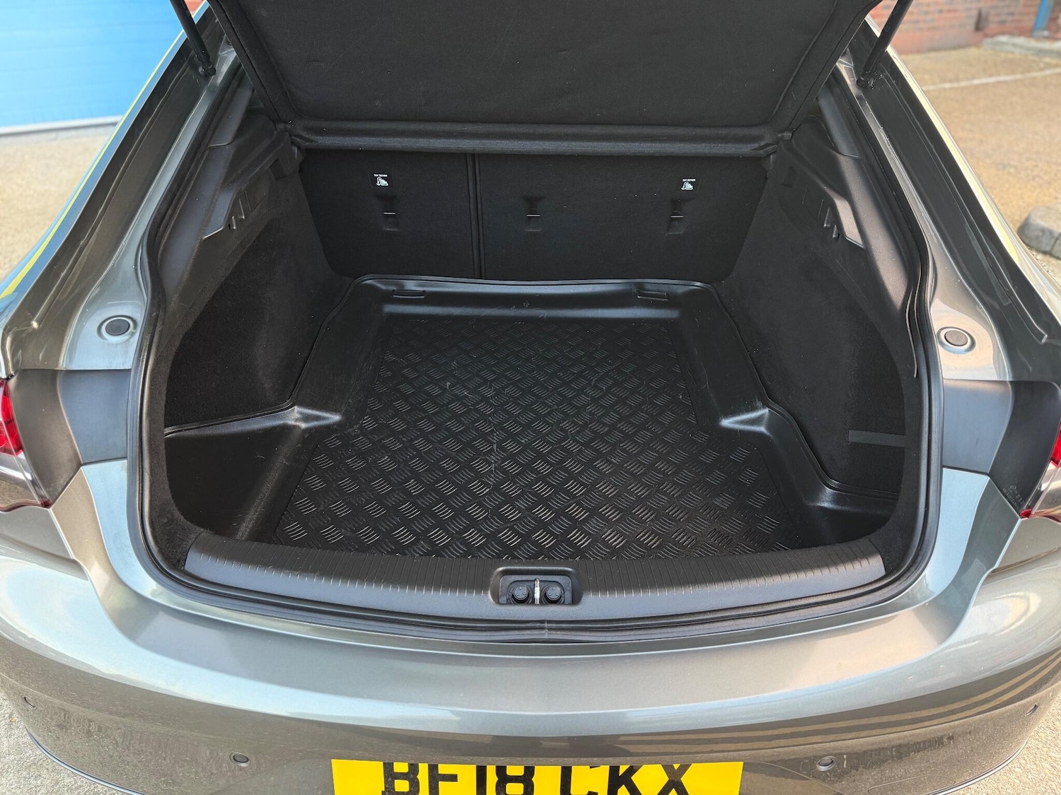 Used Vauxhall Insignia 2018 for sale - 76701676: Photo 40