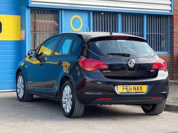 Used Vauxhall Astra 2011 for sale - 75364429: Photo