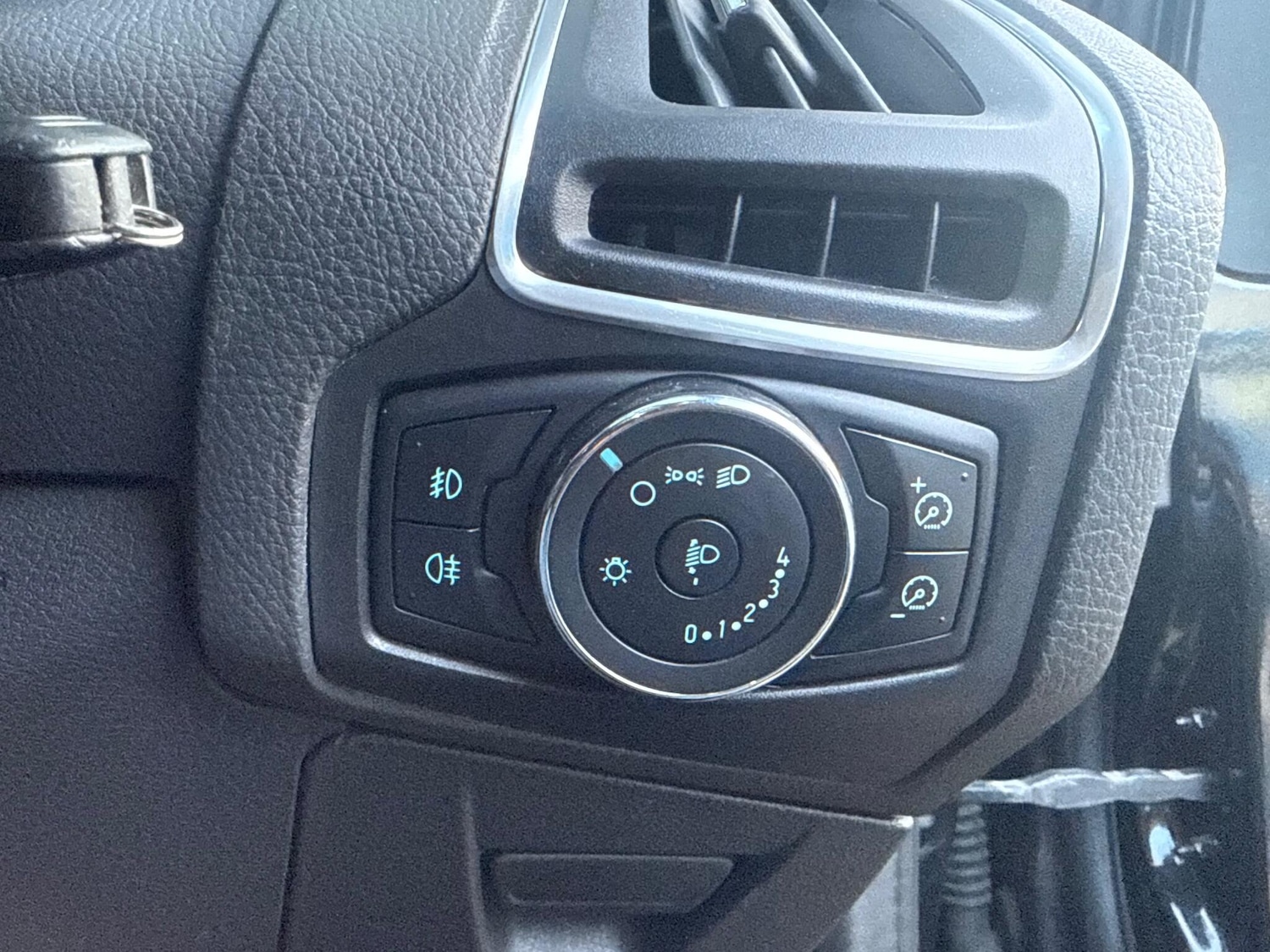 Used Ford Focus for sale - 76538659: Photo 38