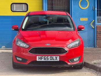 Used Ford Focus 2015 for sale - 76247310: Photo 2