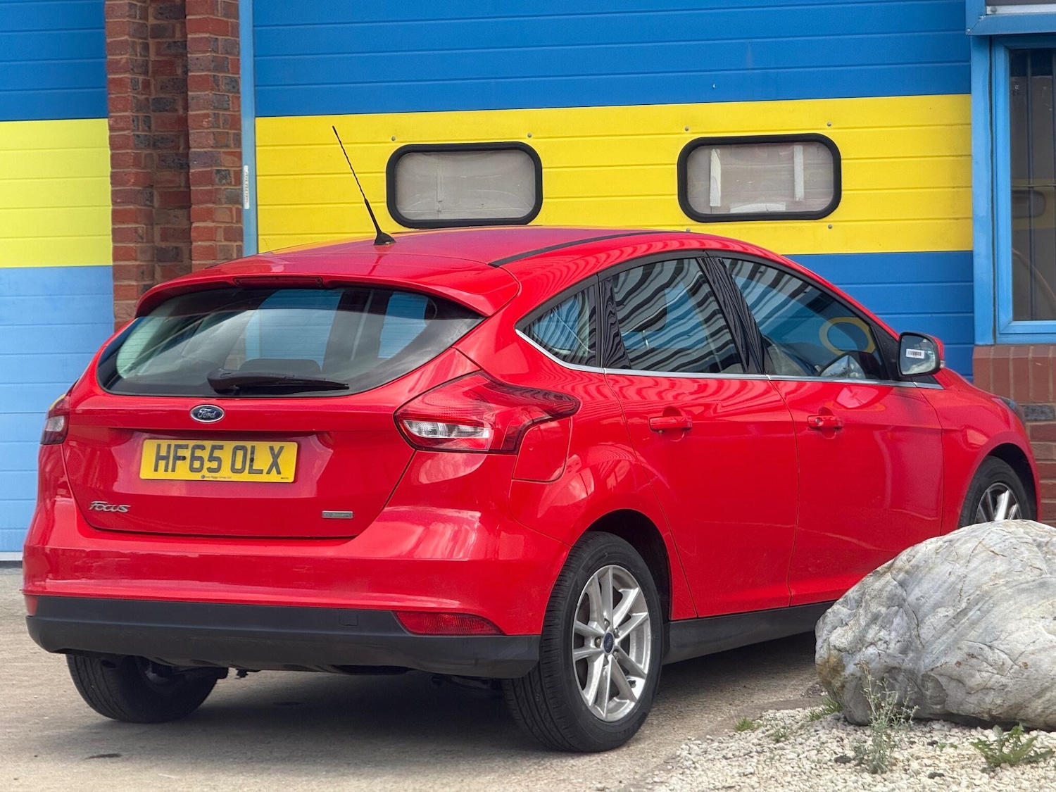 Used Ford Focus 2015 for sale - 76247310: Photo 6