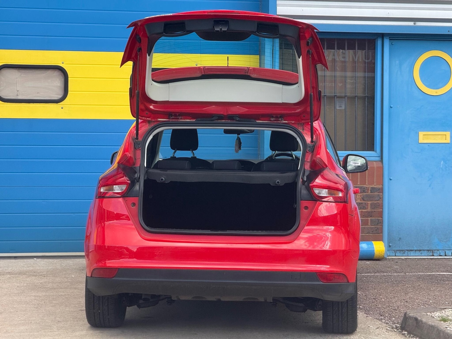 Used Ford Focus 2015 for sale - 76247310: Photo 8