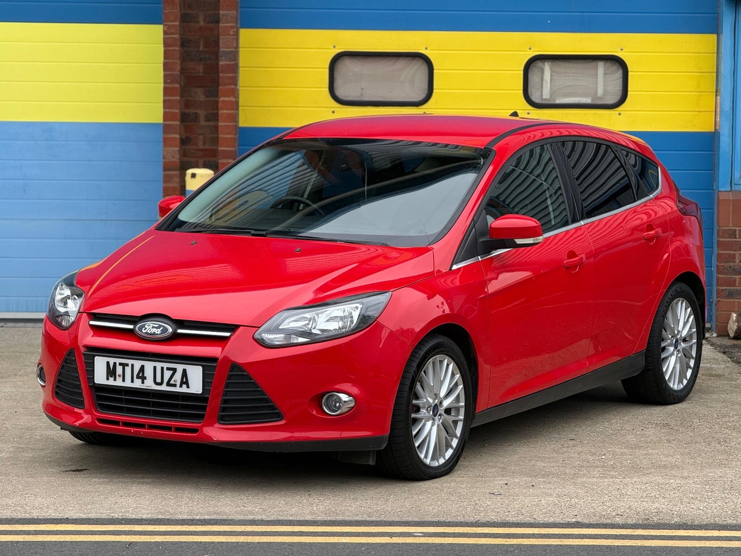 Used Ford Focus 2014 for sale - 76701577: Photo 2