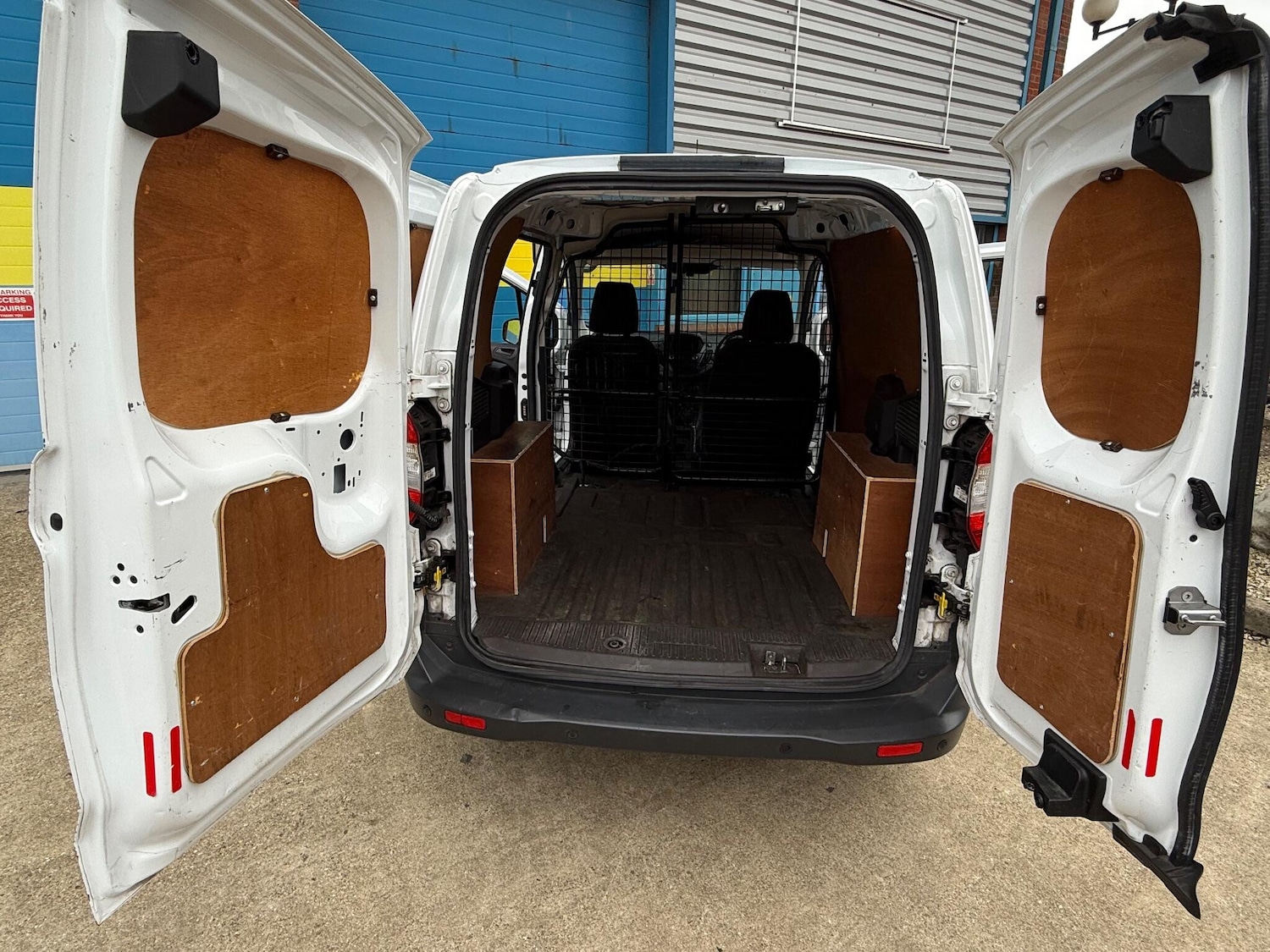 Used Ford Transit Courier 2020 for sale - 76619944: Photo 11