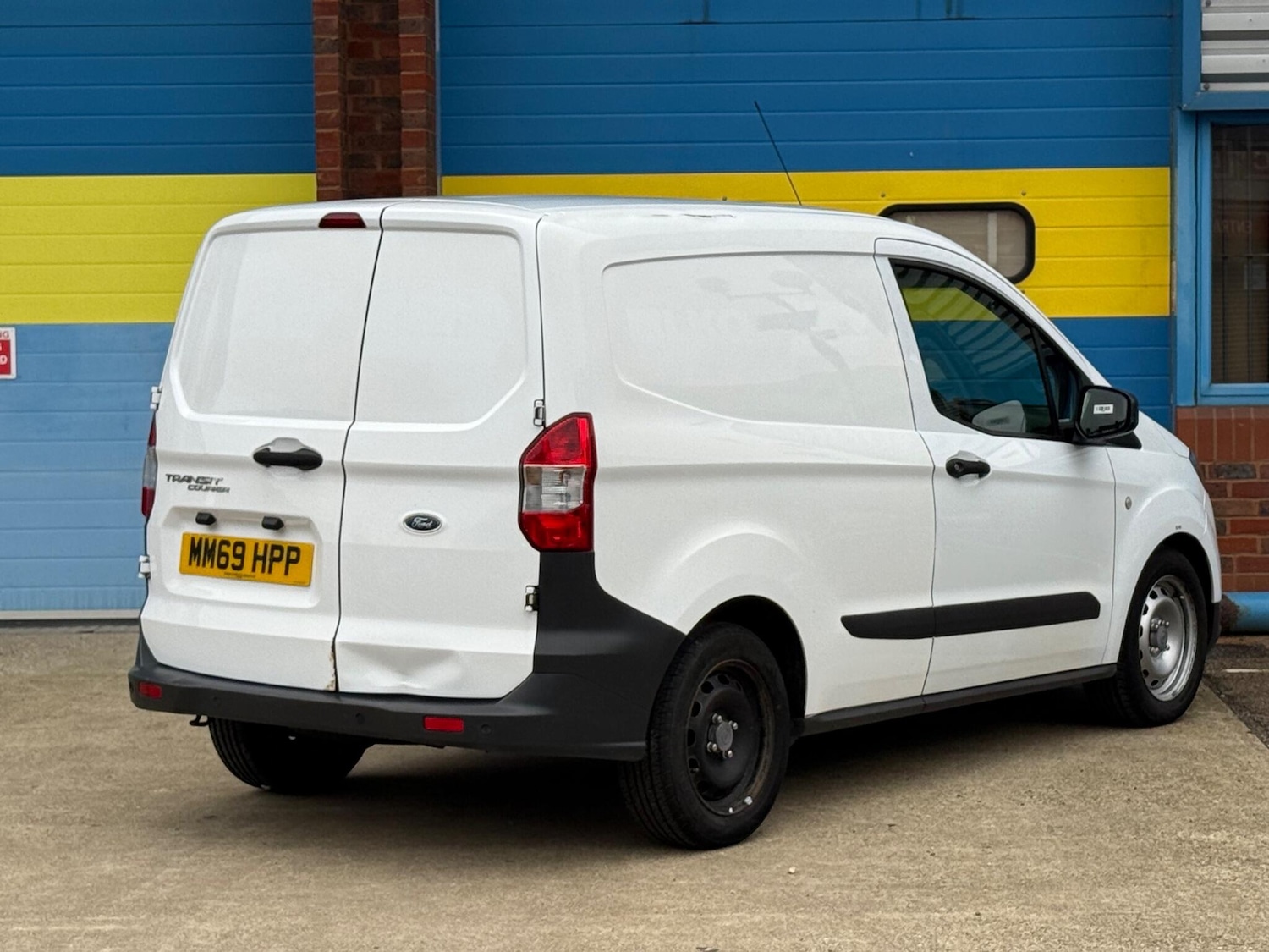 Used Ford Transit Courier 2020 for sale - 76619944: Photo 19