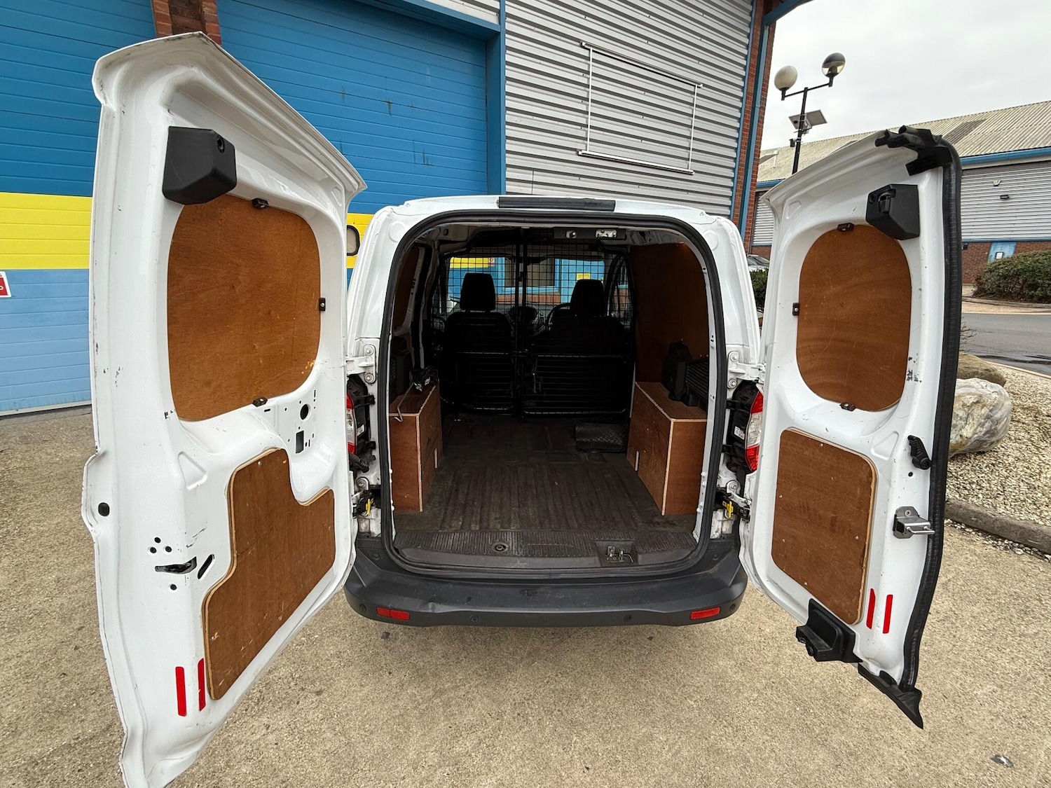 Used Ford Transit Courier 2020 for sale - 76619944: Photo 21