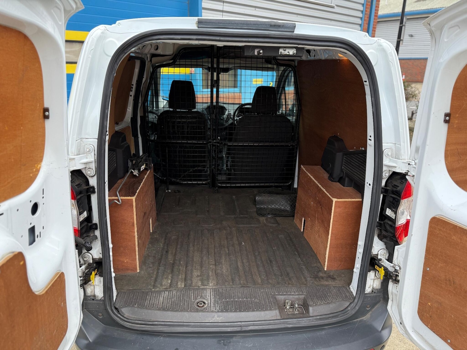 Used Ford Transit Courier 2020 for sale - 76619944: Photo 22