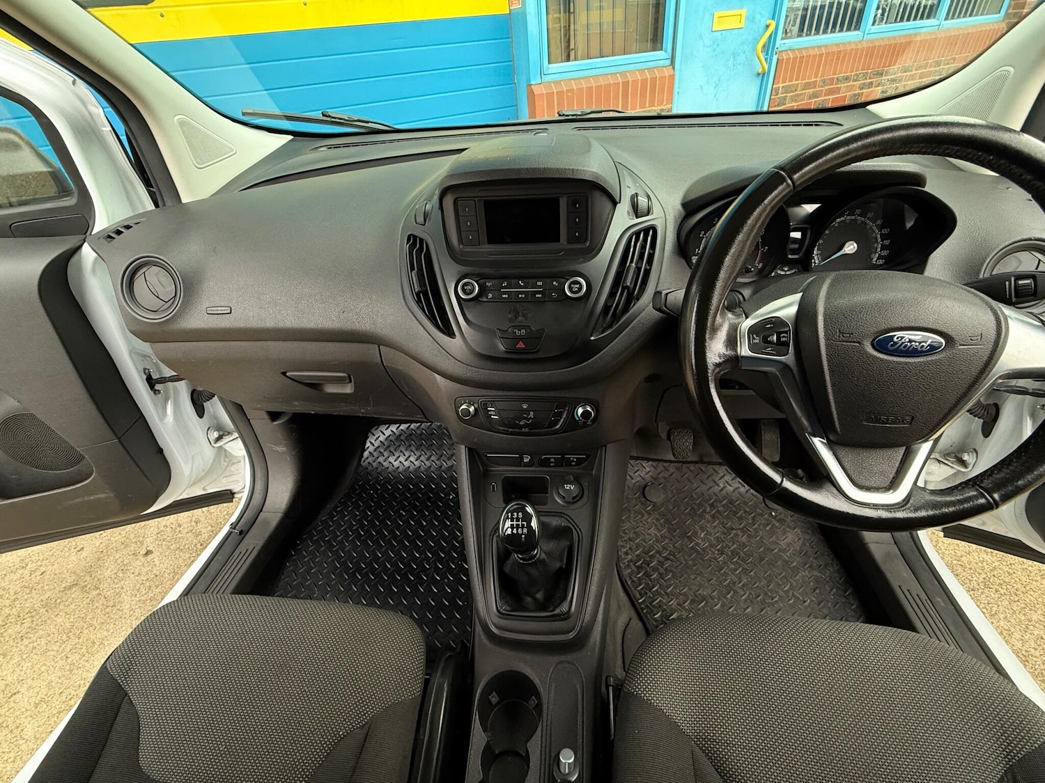 Used Ford Transit Courier 2020 for sale - 76619944: Photo 29