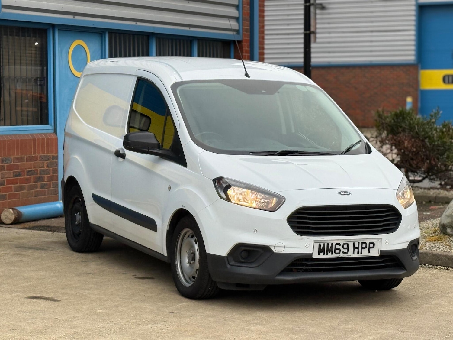 Used Ford Transit Courier 2020 for sale - 76619944: Photo 33