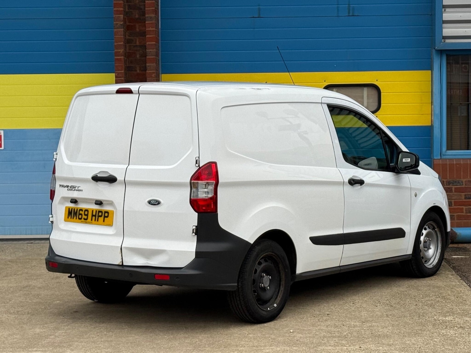 Used Ford Transit Courier 2020 for sale - 76619944: Photo 39