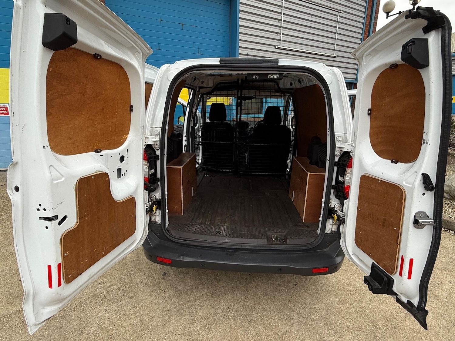 Used Ford Transit Courier 2020 for sale - 76619944: Photo 48