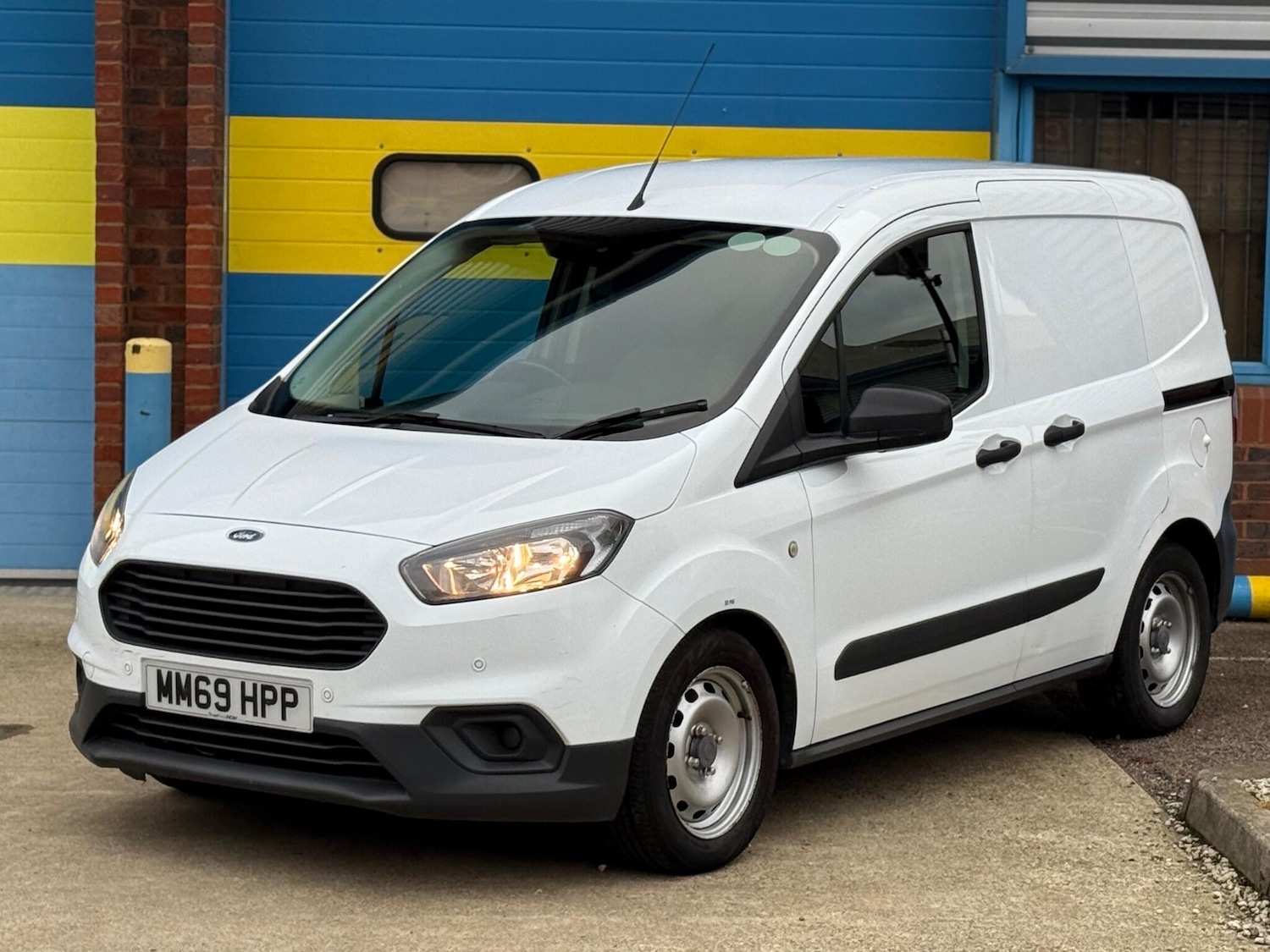 Used Ford Transit Courier 2020 for sale - 76619944: Photo 51